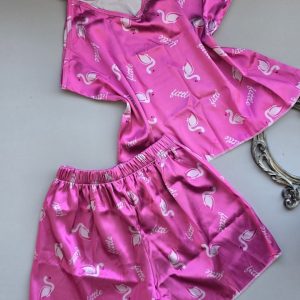 تاپ و شلوارک ساتن زنانه طرح فلامینگو